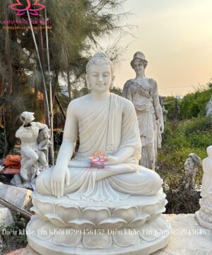 Tượng Phật Thích Ca bằng đá