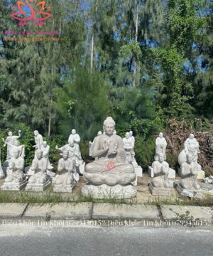 Tượng 5 anh em kiều trần như bằng đá