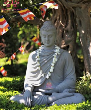 Tượng Phật Thích Ca bằng đá