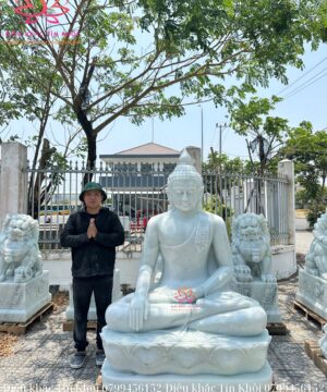 Tượng Phật Thích Ca bằng đá