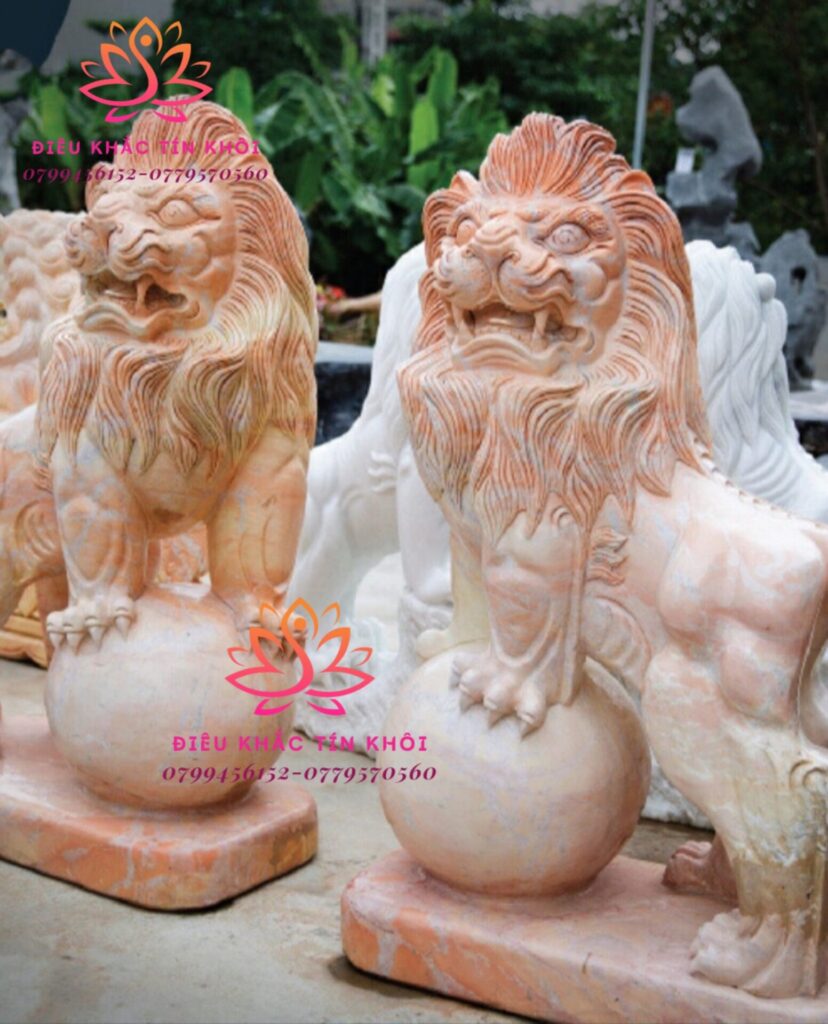 Tượng sư tử bằng đá cẩm thạch tại Tín Khôi