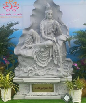Tượng Quan Âm Tự Tại