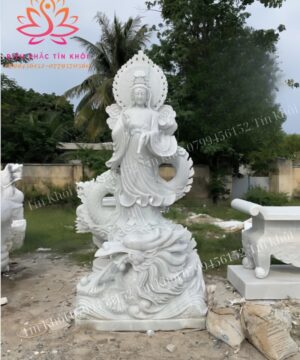 Tượng Quan Âm Ngự Long