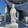 Tượng Quan Thế Âm bồ tát bằng đá