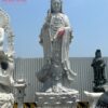 Tượng Quan Thế Âm bồ tát bằng đá