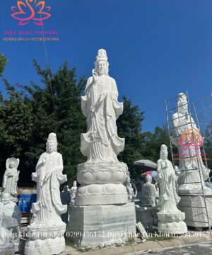 Tượng Quan Âm Bồ Tát Bằng Đá