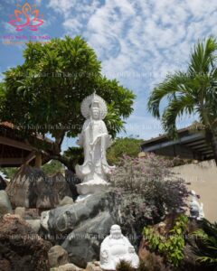 Tượng Phật Quan âm