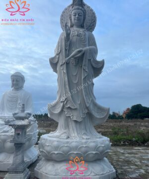 Tượng Quan Thế Âm Bồ Tát Bằng Đá