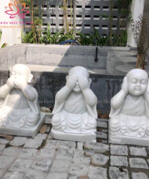 Tượng Chú Tiểu bằng đá