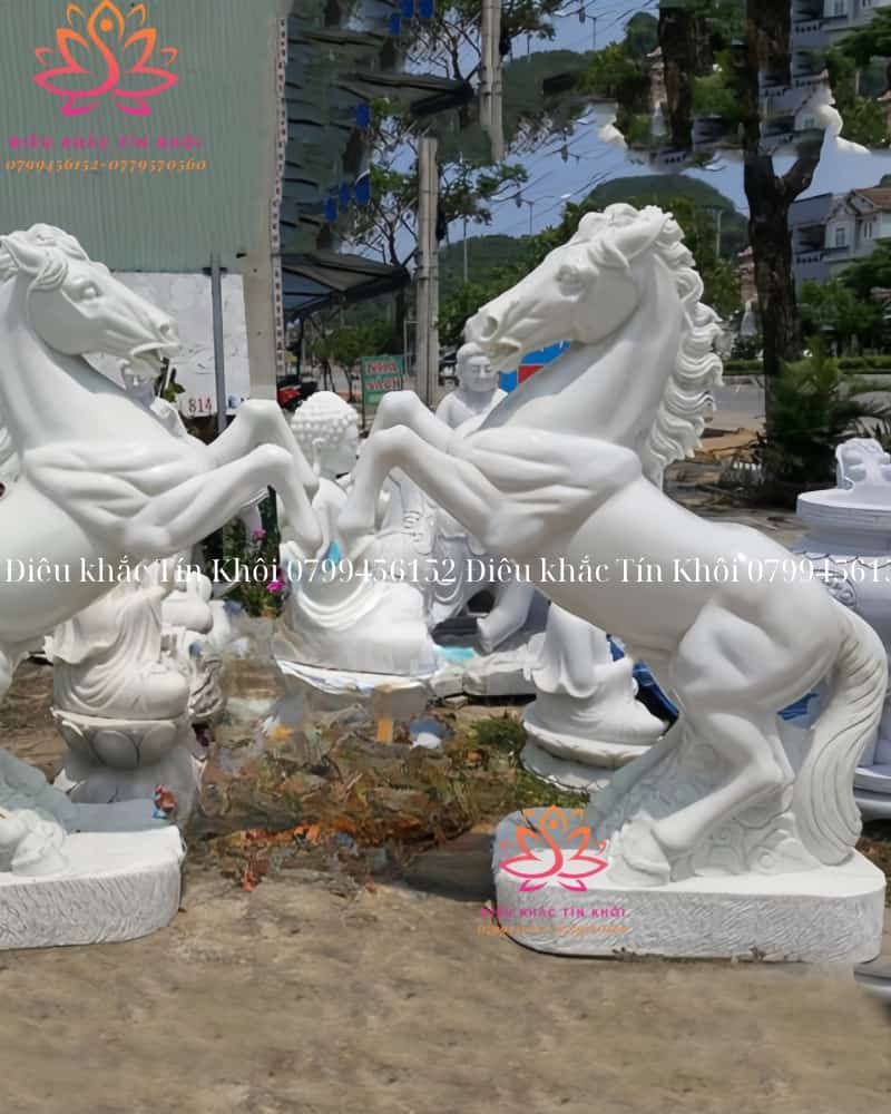 Tượng Con Ngựa