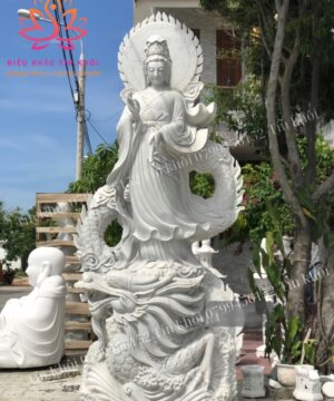 Tượng Quan Âm Ngự Long
