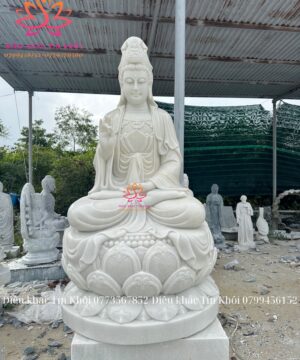 Tượng Quan Âm Bồ Tát Ngồi Bằng Đá