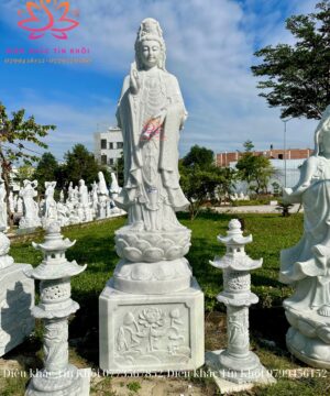 Tượng Quan Âm Bồ Tát Bằng Đá