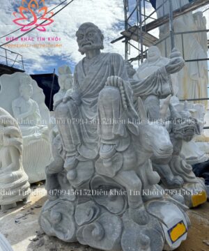 Tượng 18 vị La Hán bằng đá