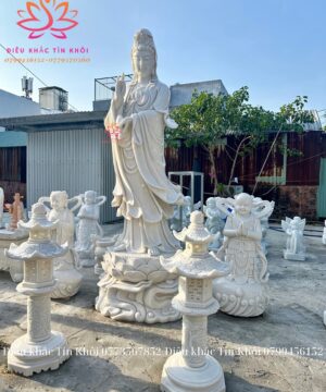 Tượng Quan Âm Bồ Tát Bằng Đá