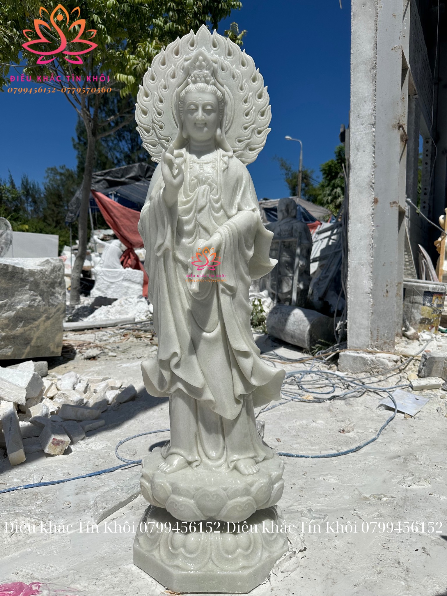 Tượng Quan Thế Âm Bồ Tát Bằng Đá
