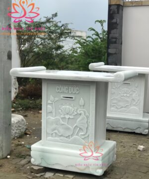 Bàn Lễ Đá