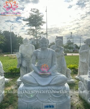 tượng 18 vị La Hán bằng đá