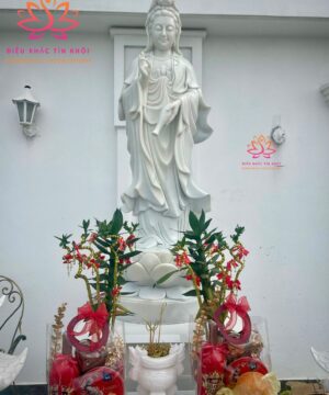 Tượng Quan Âm Bồ Tát Bằng Đá