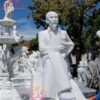 Chân Dung Bằng Đá