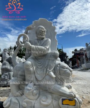 Tượng 18 vị La Hán bằng đá