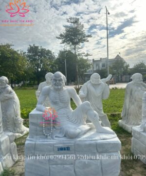 tượng 18 vị La Hán bằng đá