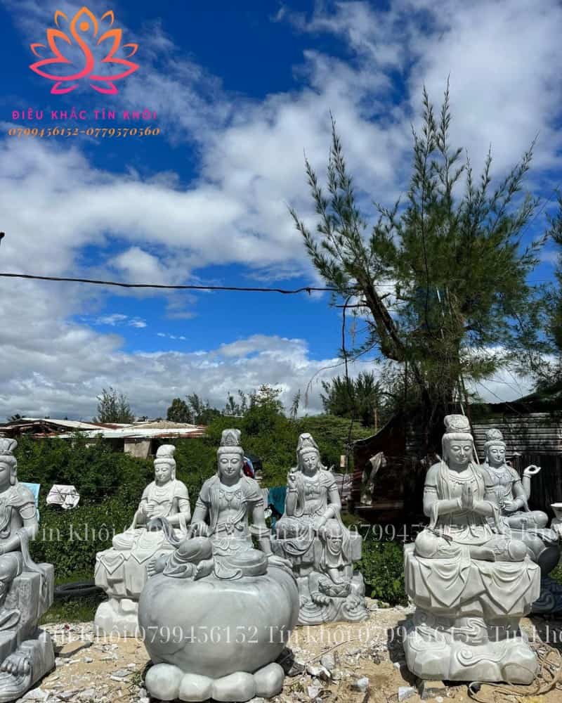 Tượng Quan Âm Tự Tại