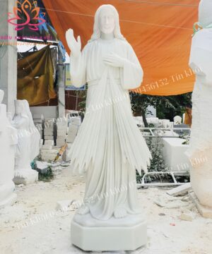 Tượng Chúa Giêsu