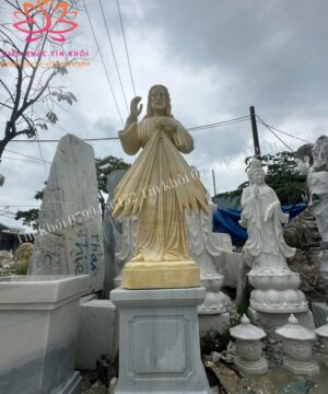 Tượng Chúa Giêsu