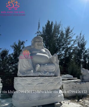 Tượng Phật Di Lặc bằng đá
