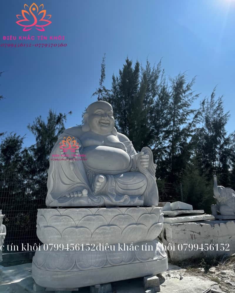Tượng Phật Di Lặc bằng đá