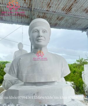 Tượng Chân Dung Bằng Đá