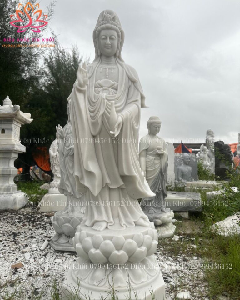 Tại sao tượng Bồ Tát Quan Thế Âm lại được tạc bằng đá?