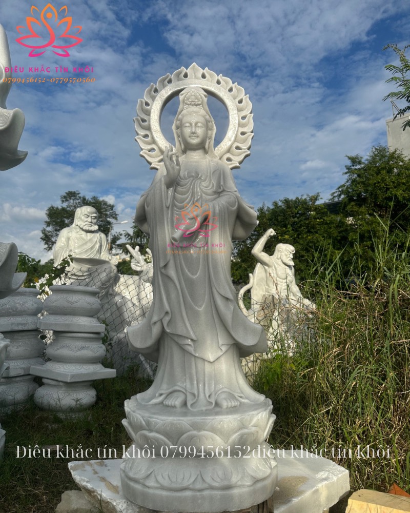 Ý Nghĩa tượng phật bà quan âm đứng đài sen