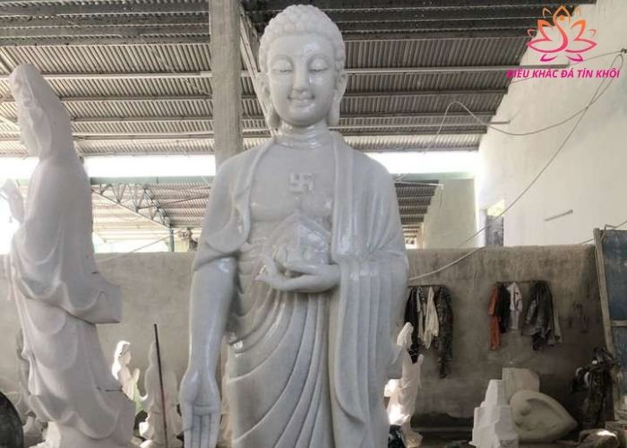 Tượng phật A Di Đà bằng đá Đà Nẵng