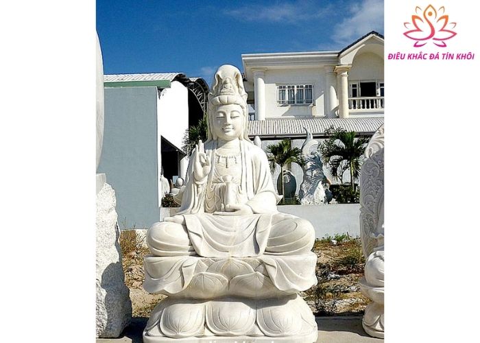 Tượng phật Quan Âm ngồi đài sen Đà Nẵng
