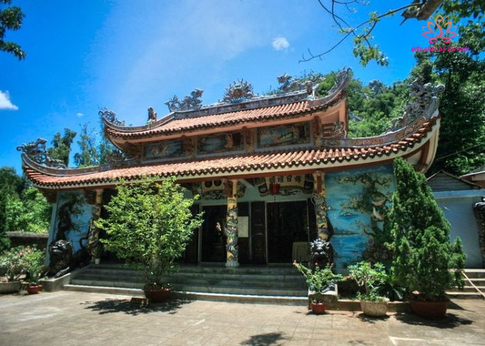 Đến chùa Tam Thai bằng phương tiện nào?