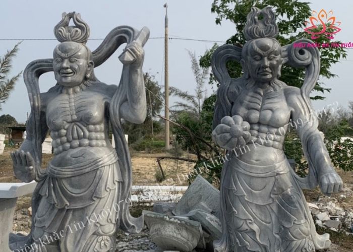 Tượng Phật Kim Cang
