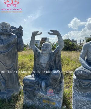tượng 18 vị la hán bằng đá