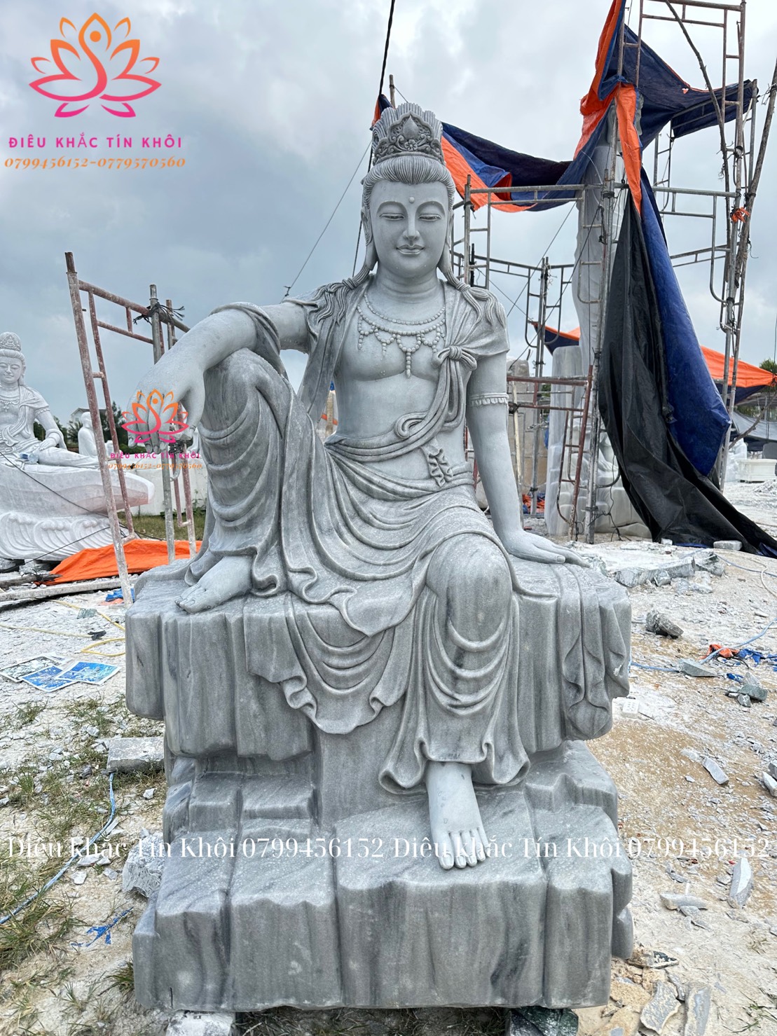 Tượng Quan Âm Tự Tại Bằng Đá Tượng Quan Âm Tự Tại Bằng Đá