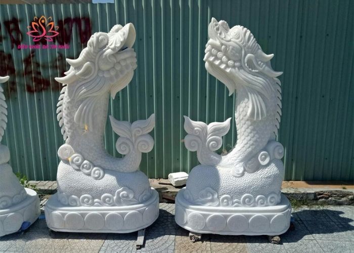 gia-tuong-ca-chep-hoa-rong