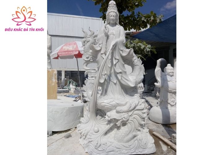 gia-tuong-quan-am-ngu-long 