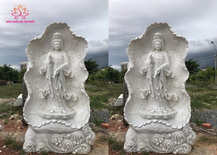 gia-tuong-quan-am-tua-la-sen 