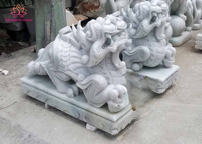 gia-tuong-ty-huu-bang-da 
