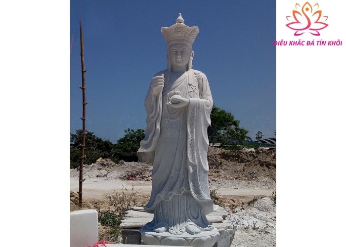 Tượng Địa Tạng Vương Bồ Tát đứng bằng đá