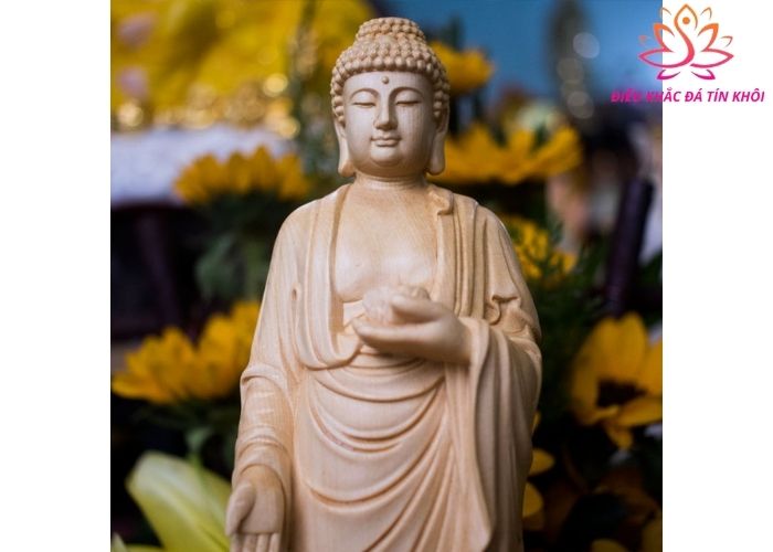 Tượng phật A Di Đà gỗ hóa thạch