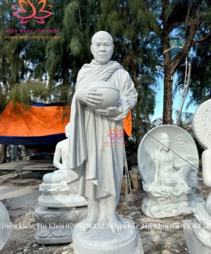 Tượng Chân Dung Bằng Đá